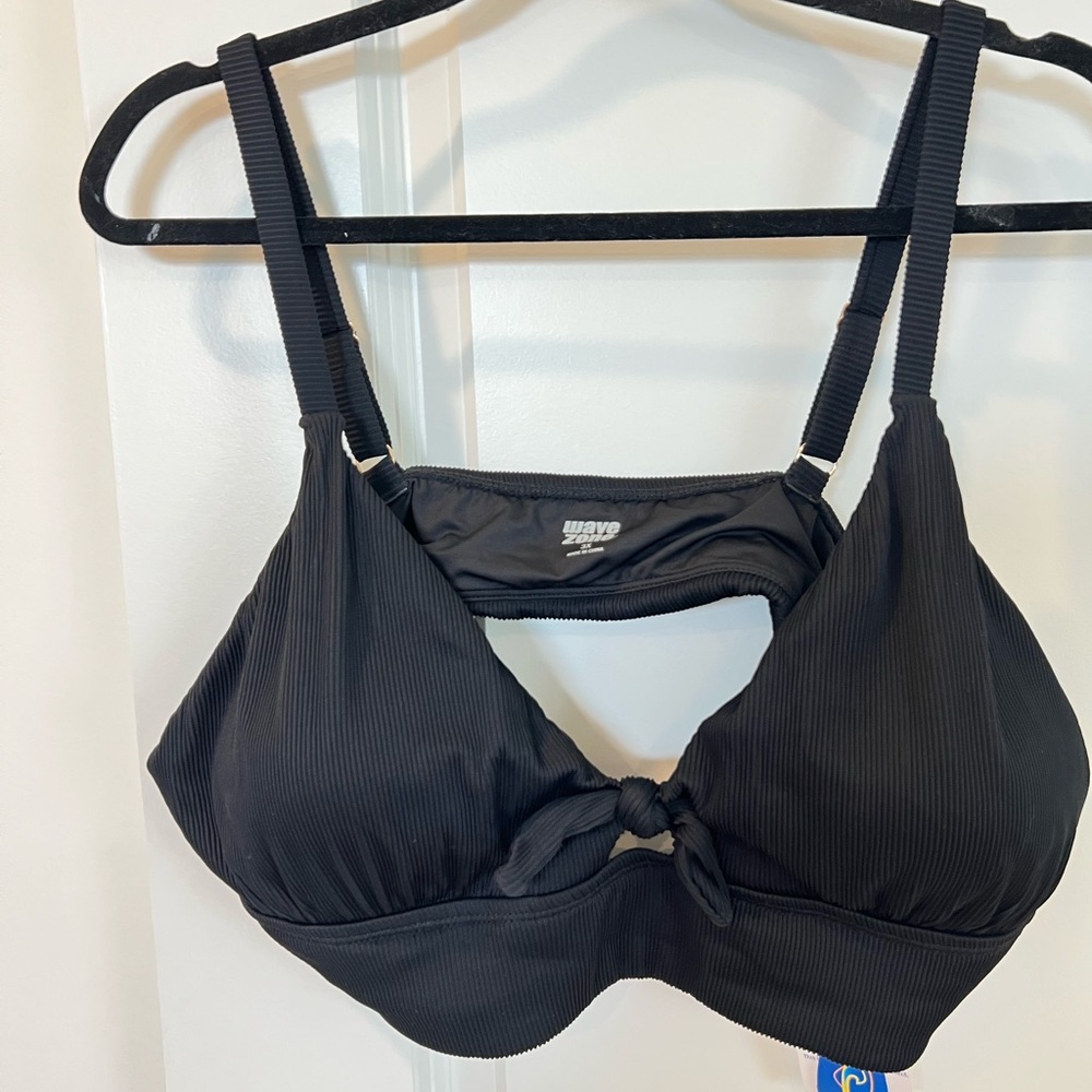NWT Wave zone Black Women's swim top